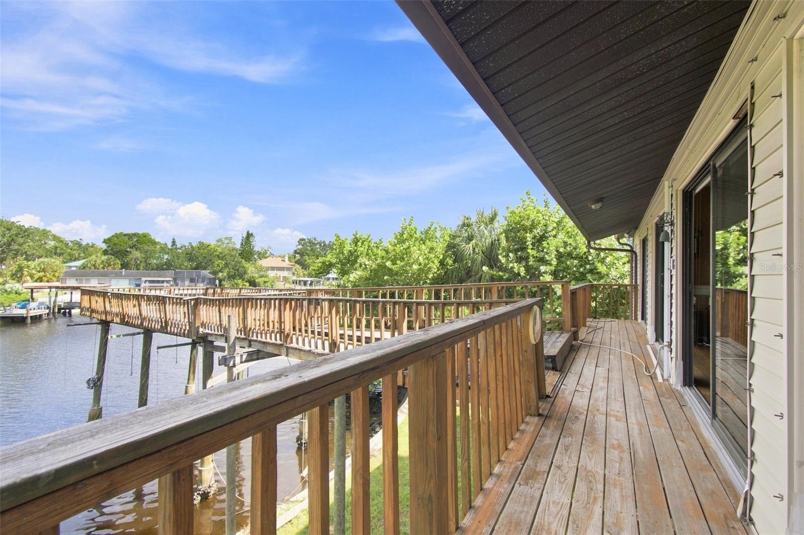 5 VENETIAN CT — photo 37