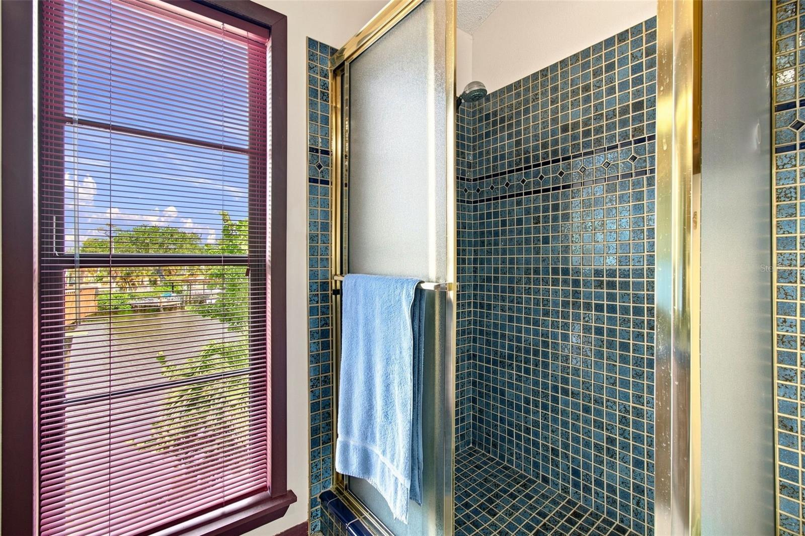 5 VENETIAN CT — photo 30