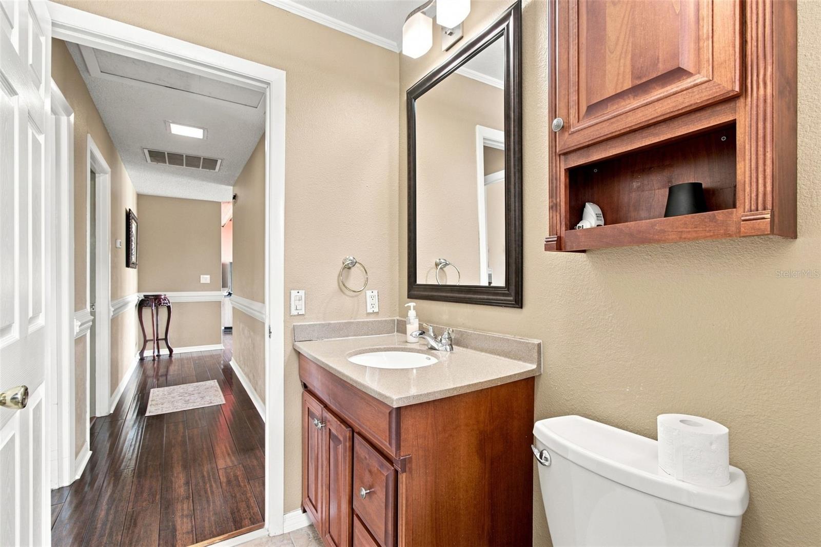 5 VENETIAN CT — photo 34