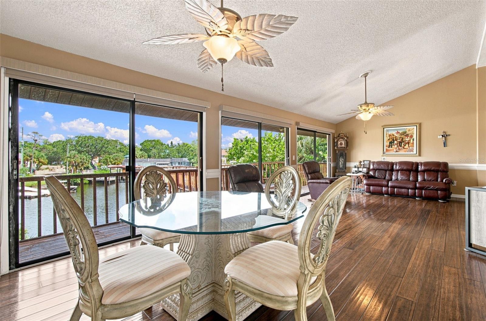 5 VENETIAN CT — photo 13
