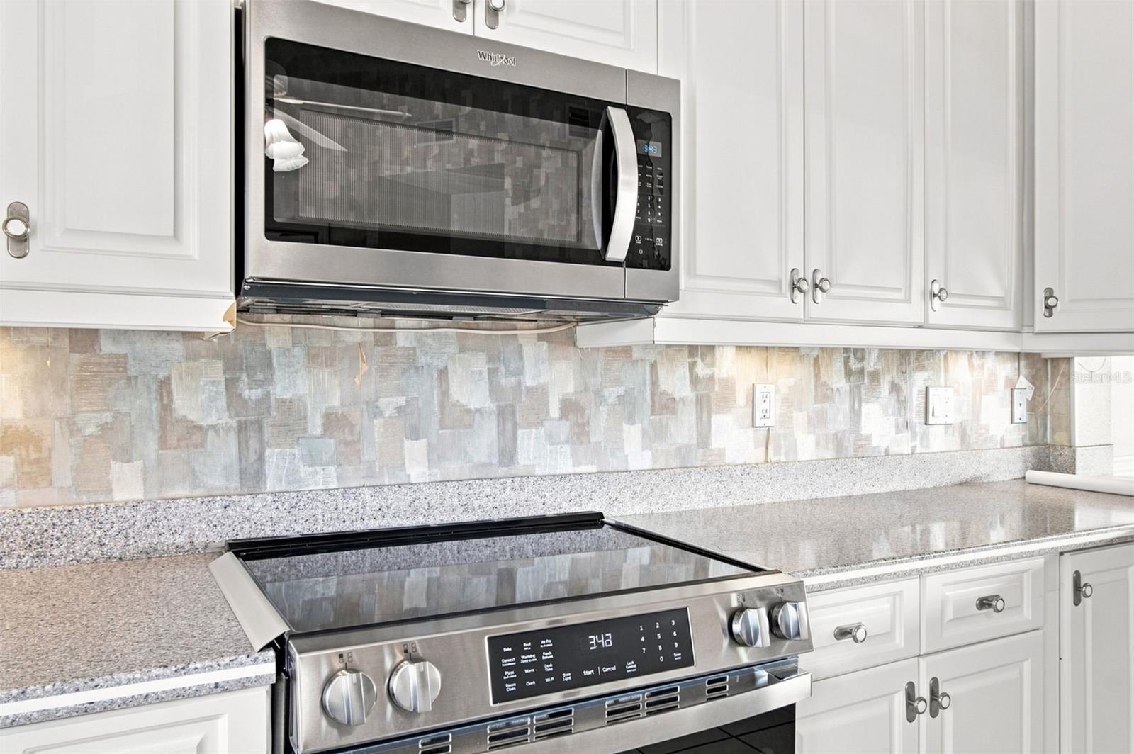 5 VENETIAN CT — photo 19