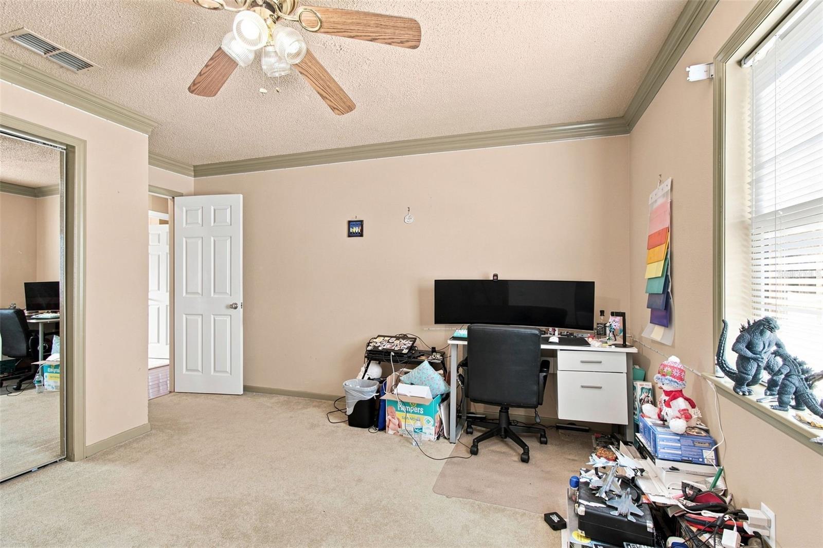 5 VENETIAN CT — photo 36