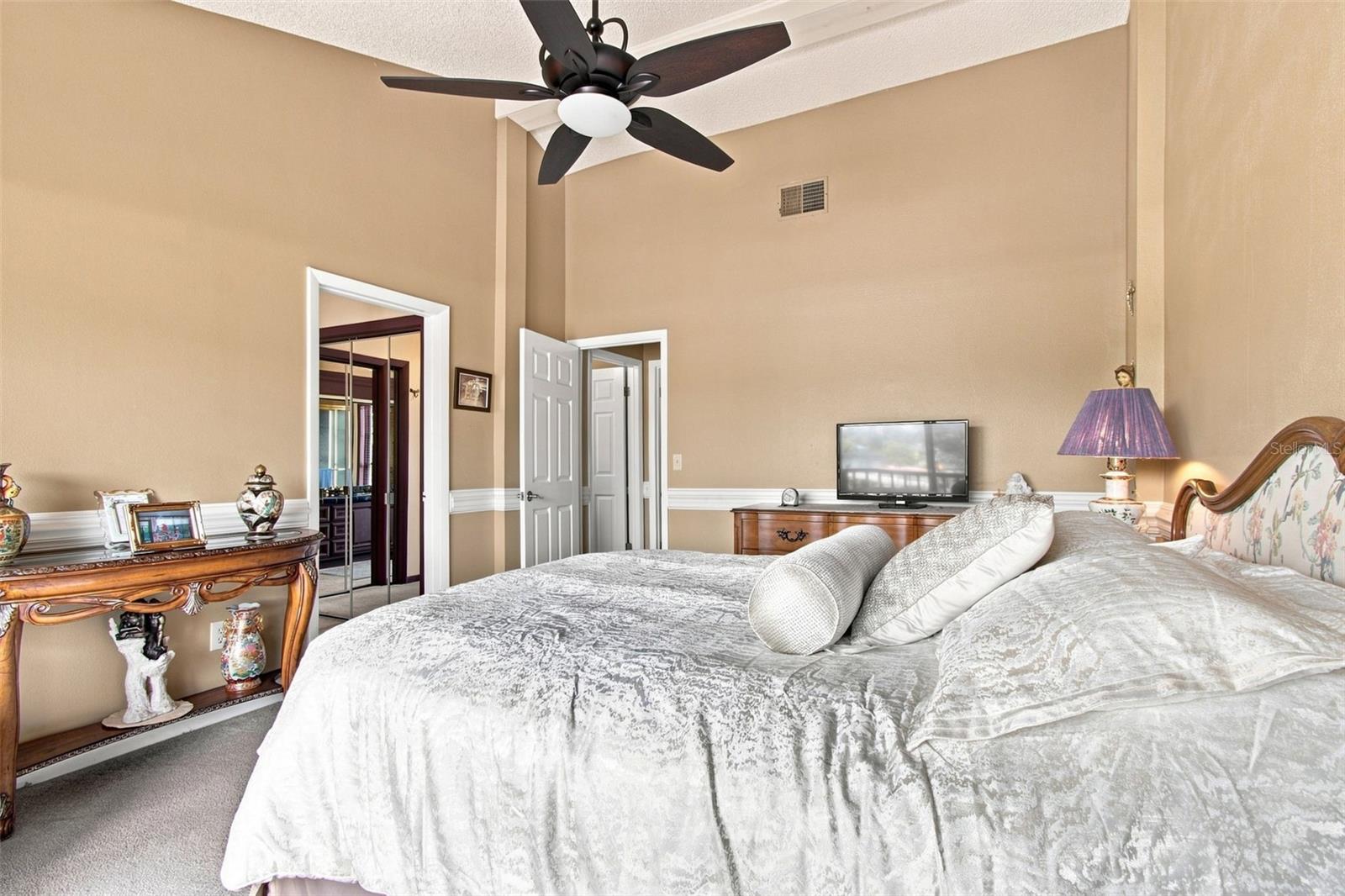 5 VENETIAN CT — photo 27