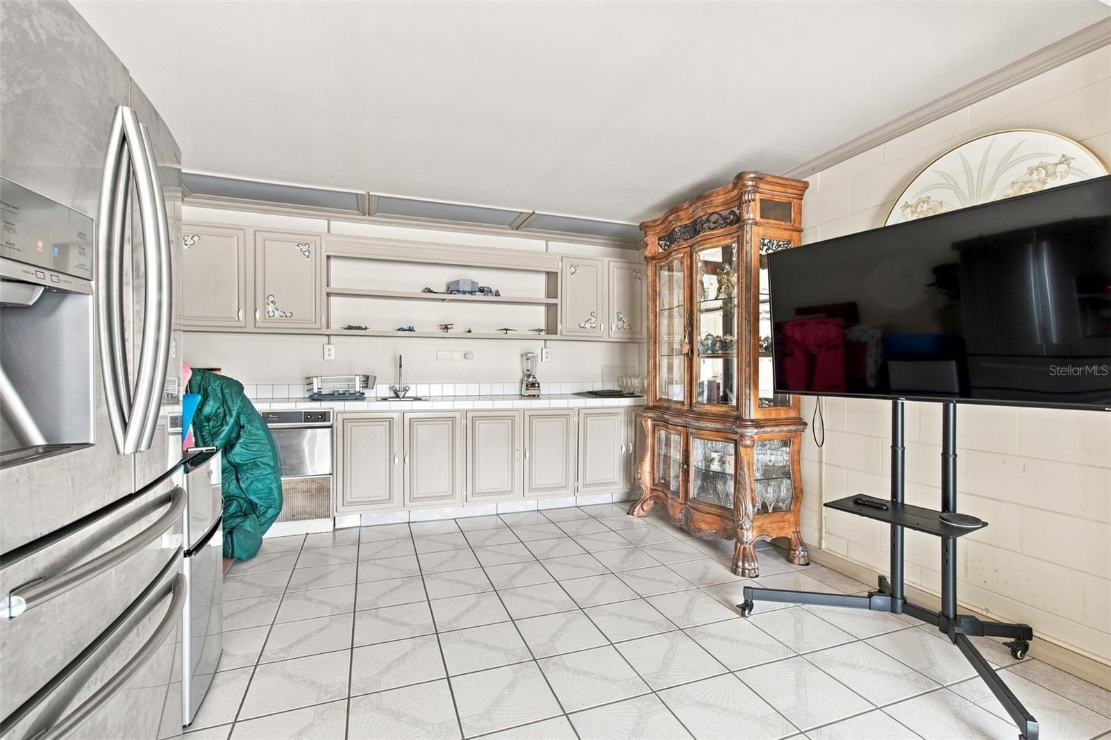 5 VENETIAN CT — photo 42
