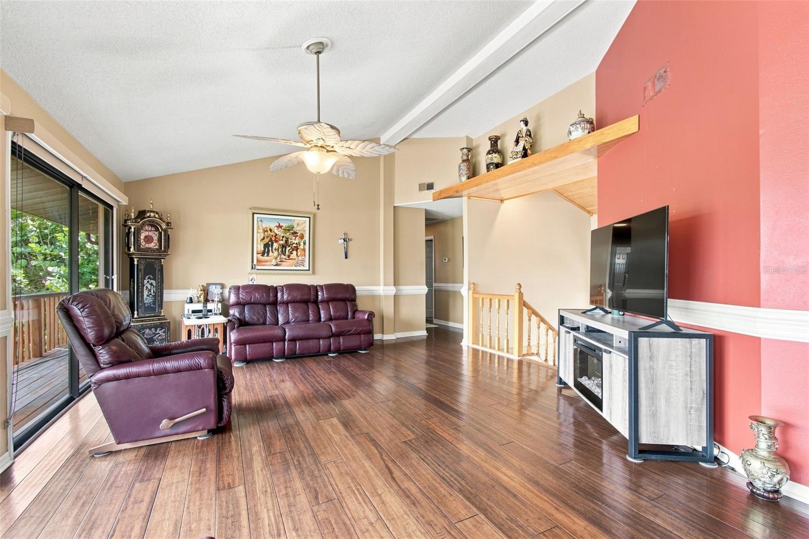 5 VENETIAN CT — photo 12