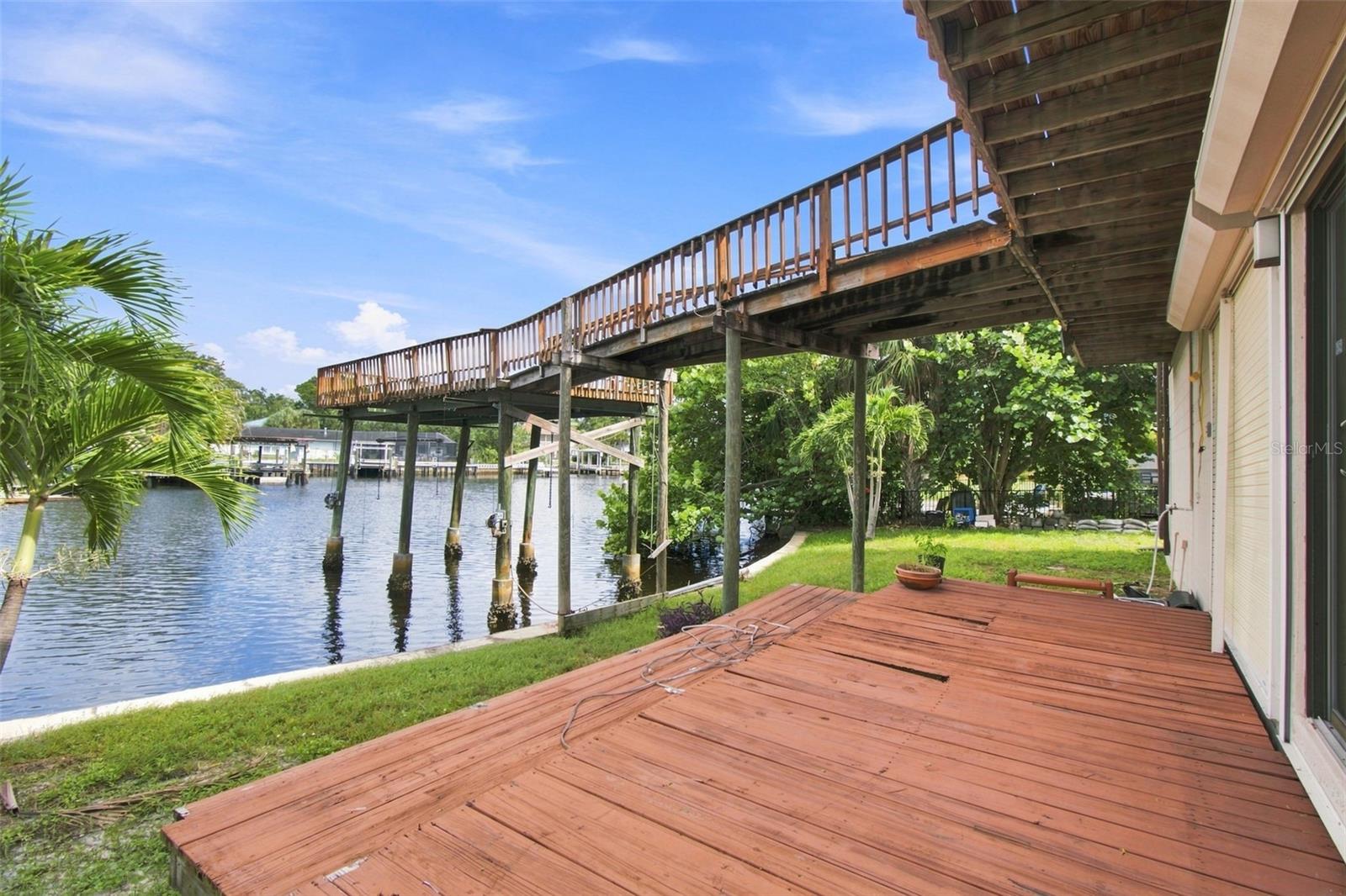 5 VENETIAN CT — photo 51