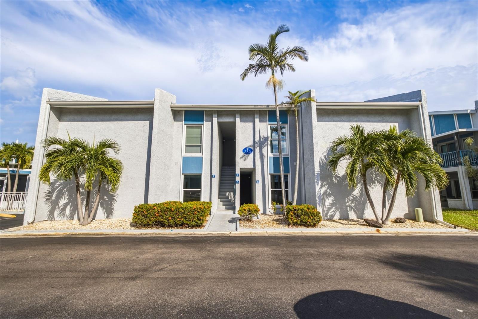 230 MEDALLION BLVD #F — photo 3