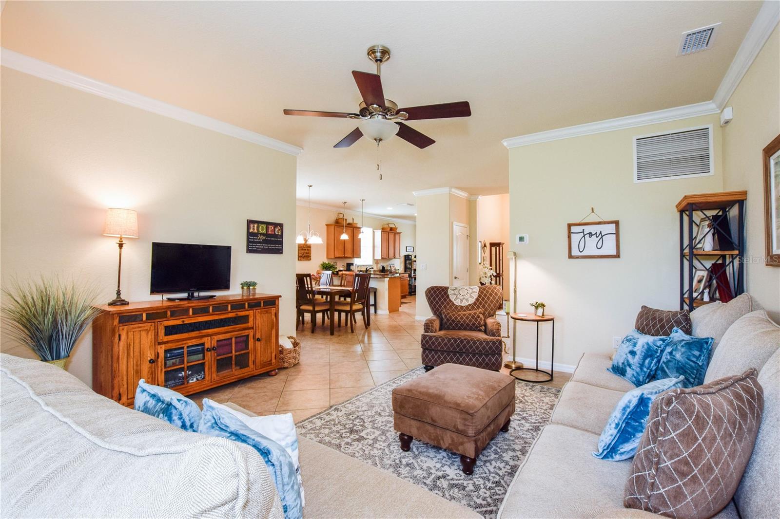 2122 SNAPDRAGON LN — photo 8