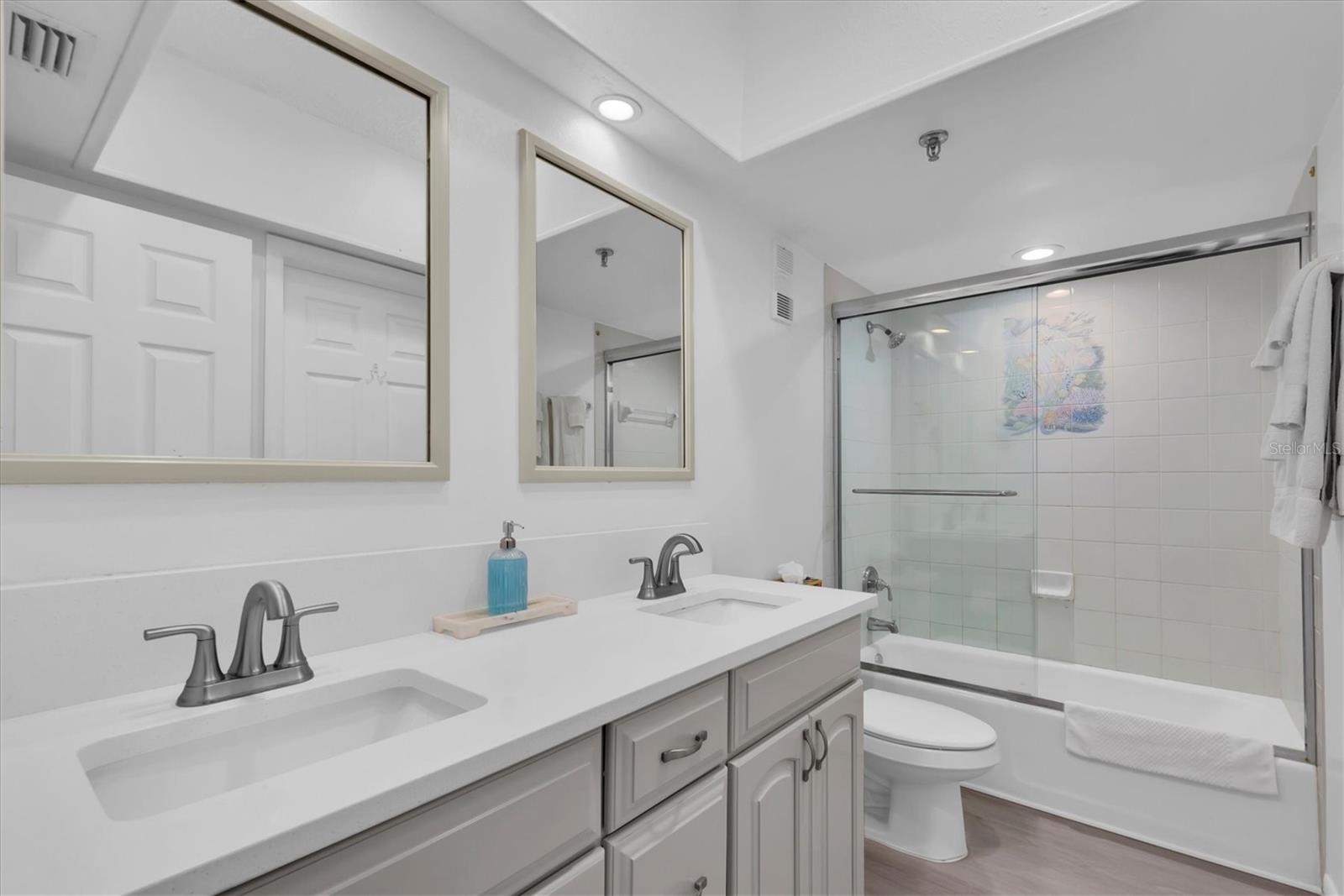 14710 GULF BLVD #206 — photo 23