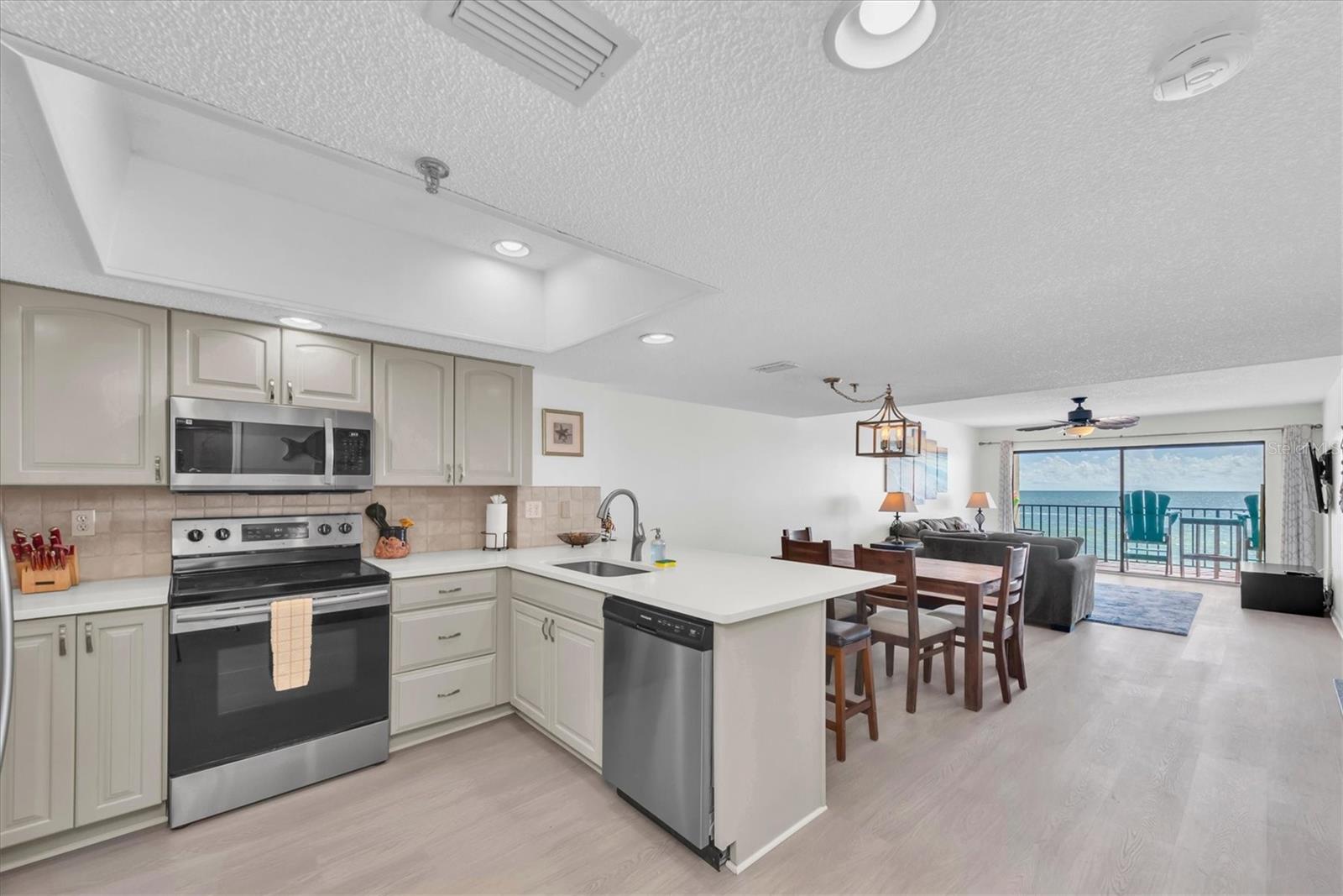 14710 GULF BLVD #206 — photo 14