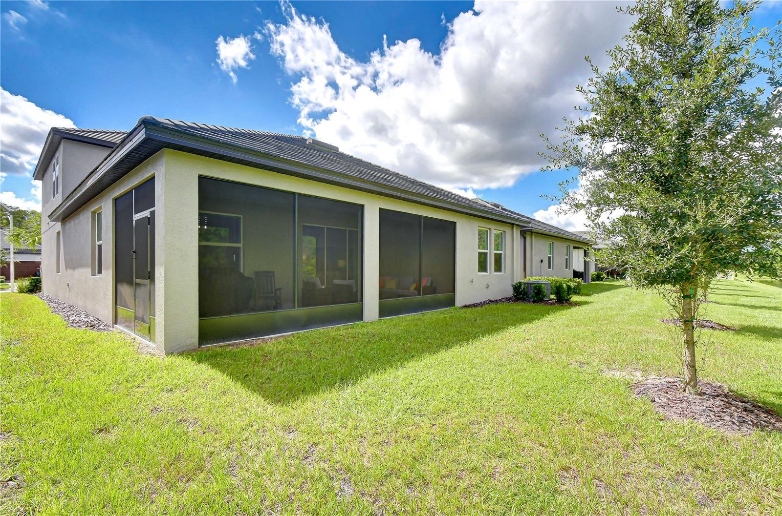 10577 BANYAN BREEZE BLVD — photo 2