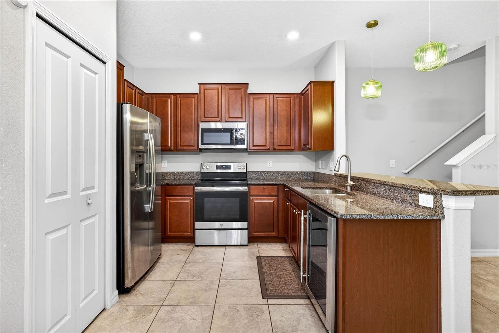 9754 PEMBROOKE PINES — photo 4