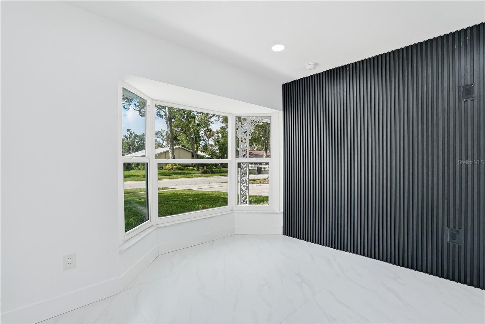 8011 FOUNTAIN AVE — photo 11