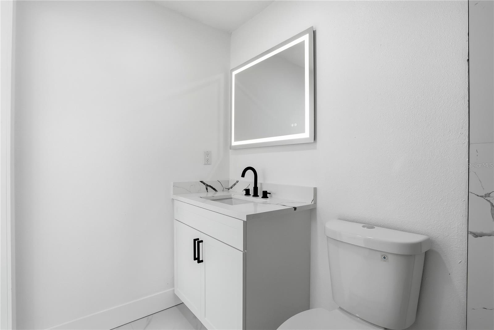 8011 FOUNTAIN AVE — photo 46