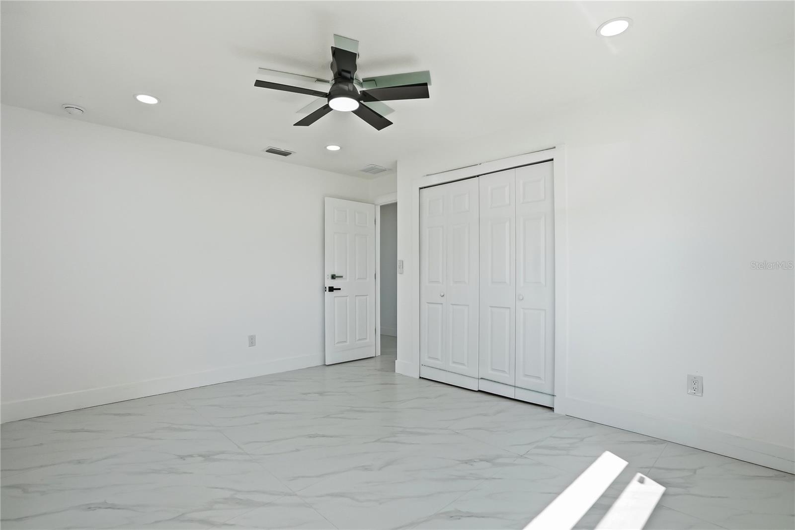 8011 FOUNTAIN AVE — photo 44