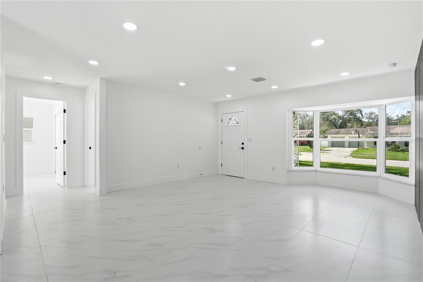 8011 FOUNTAIN AVE — photo 27