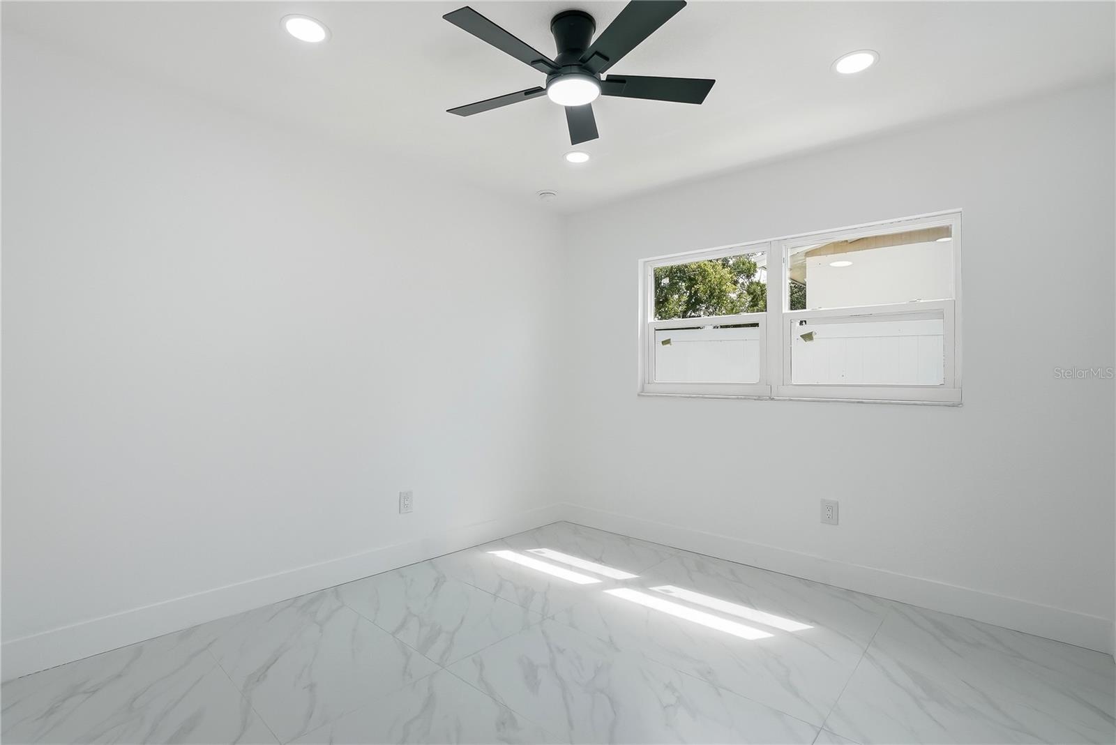 8011 FOUNTAIN AVE — photo 41