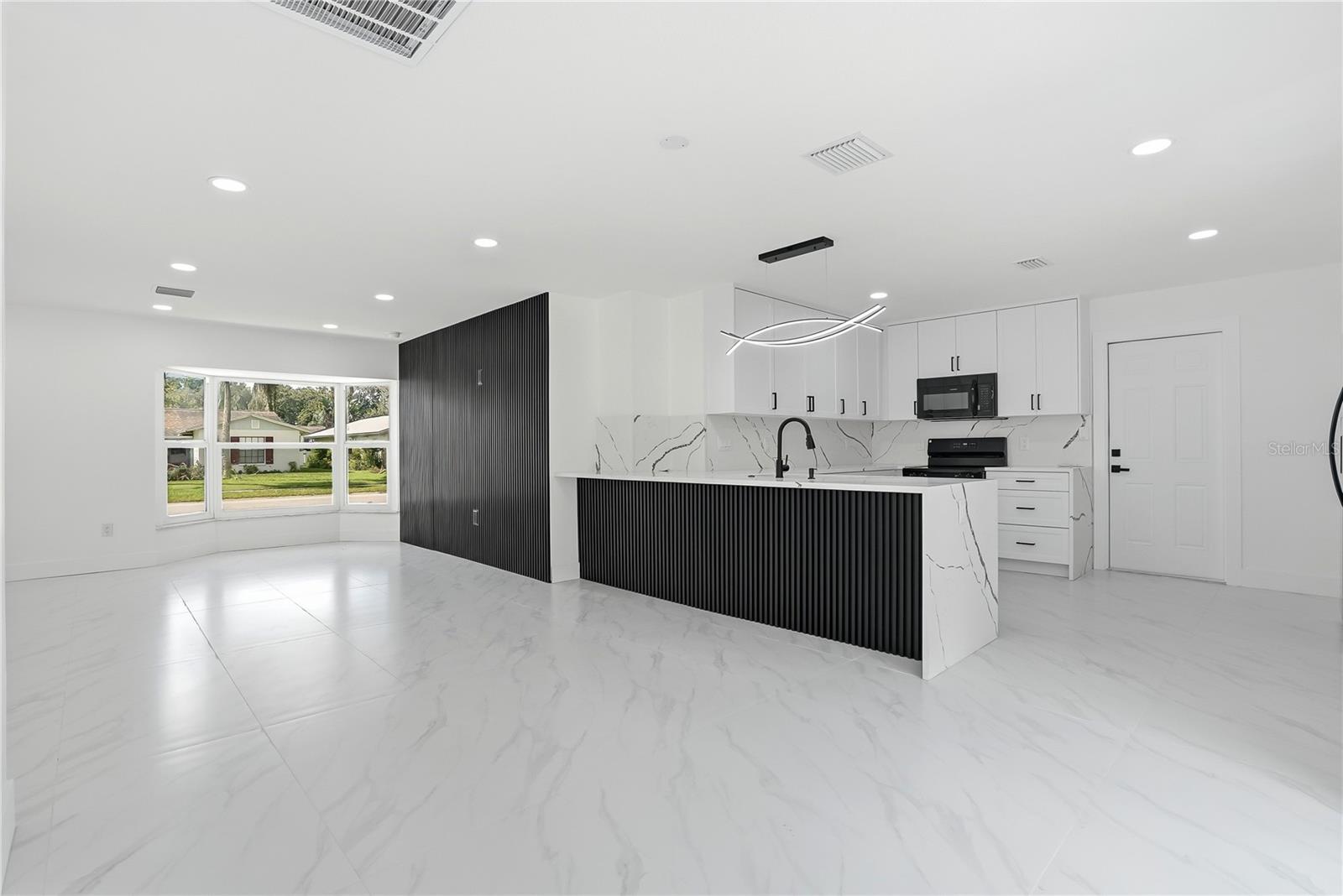 8011 FOUNTAIN AVE — photo 14