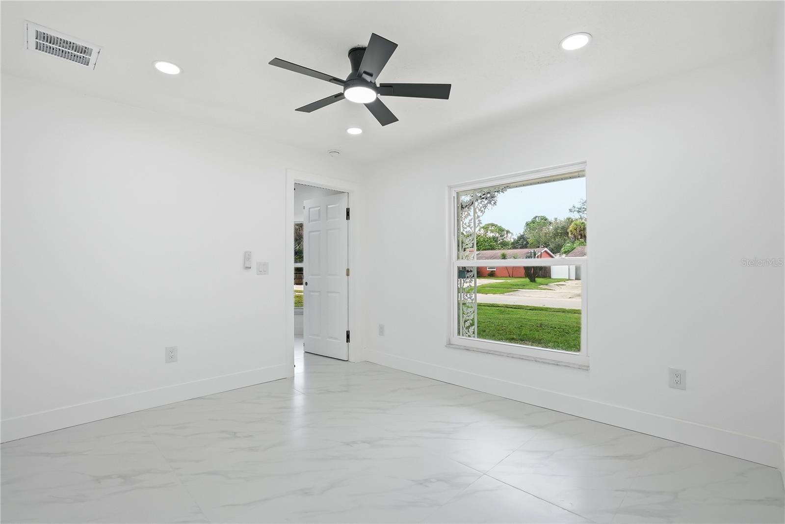 8011 FOUNTAIN AVE — photo 24