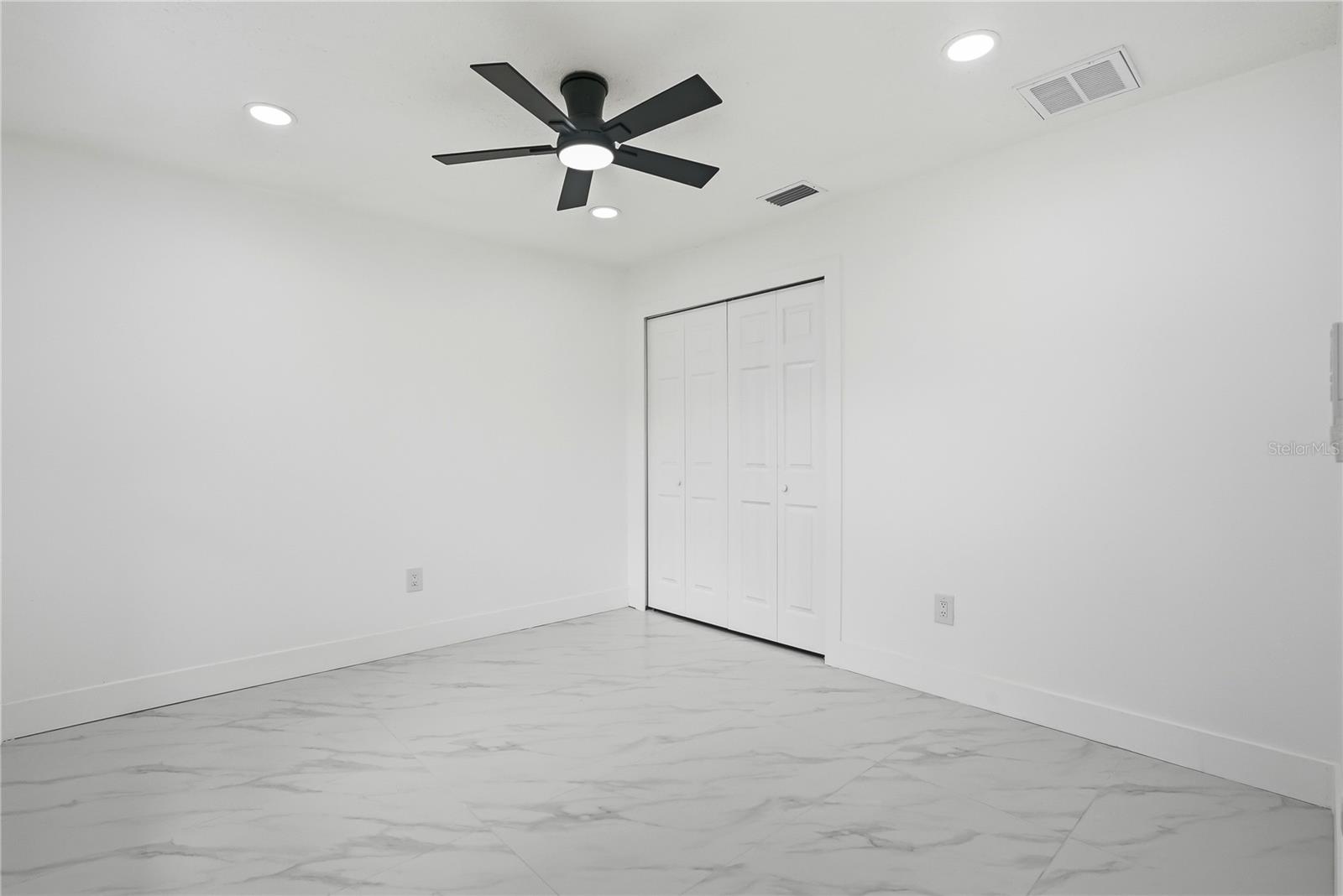 8011 FOUNTAIN AVE — photo 26