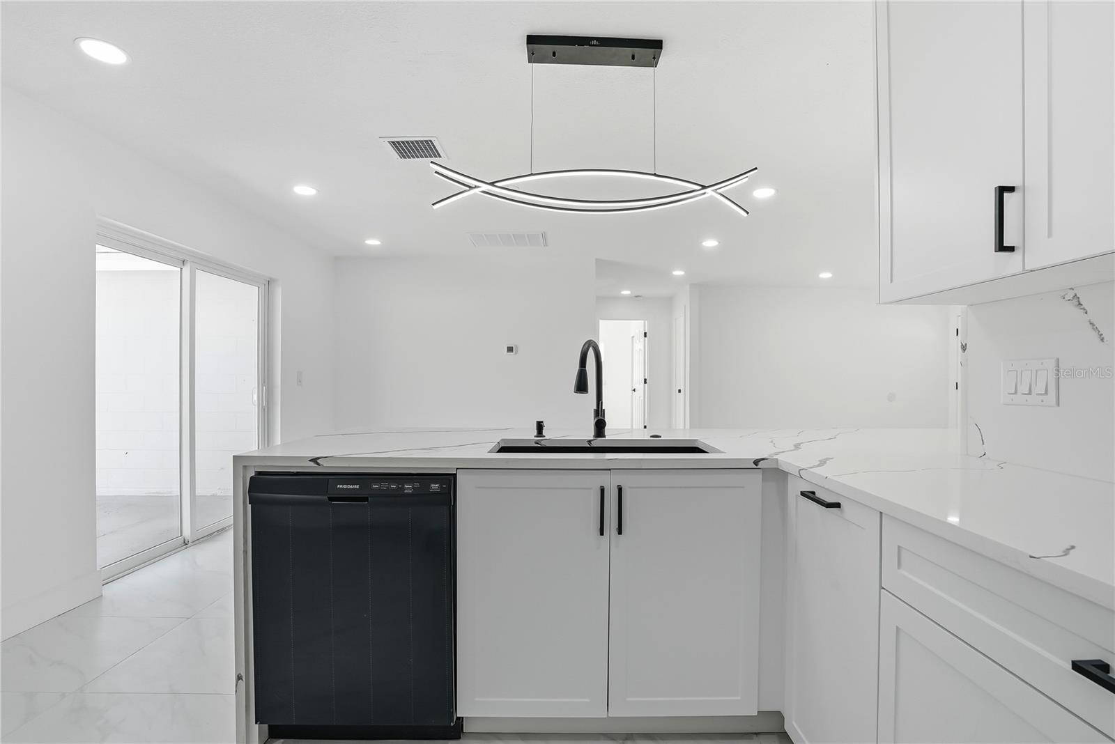 8011 FOUNTAIN AVE — photo 51
