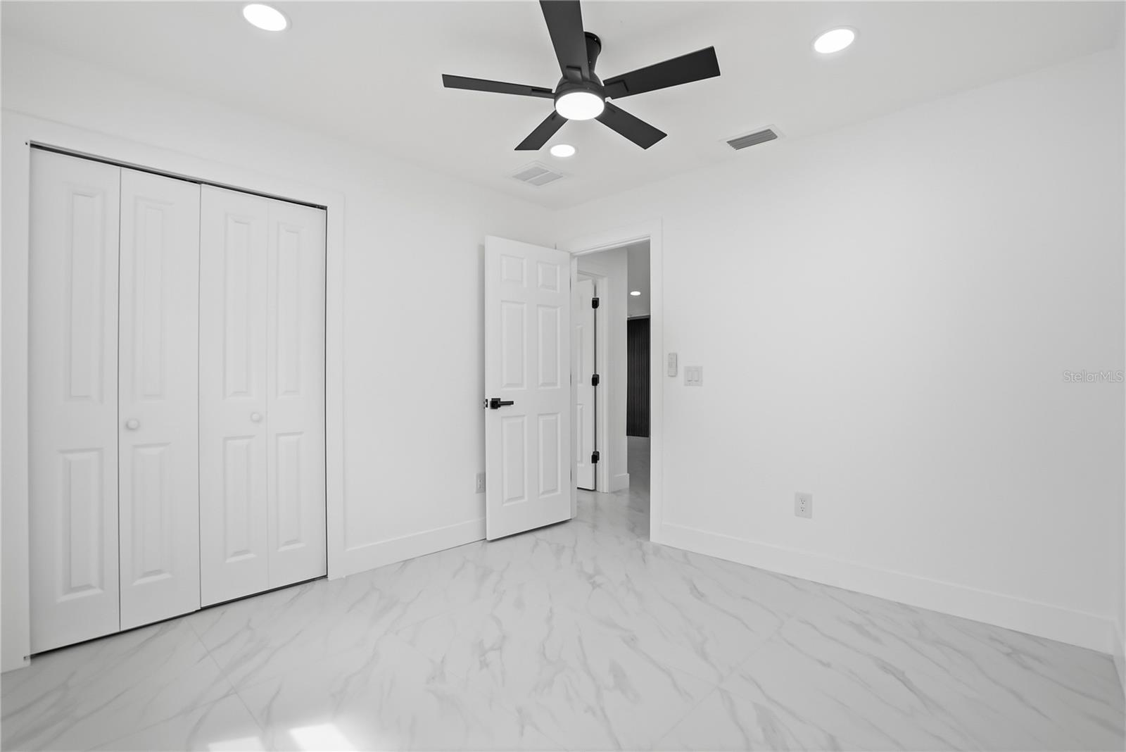 8011 FOUNTAIN AVE — photo 40