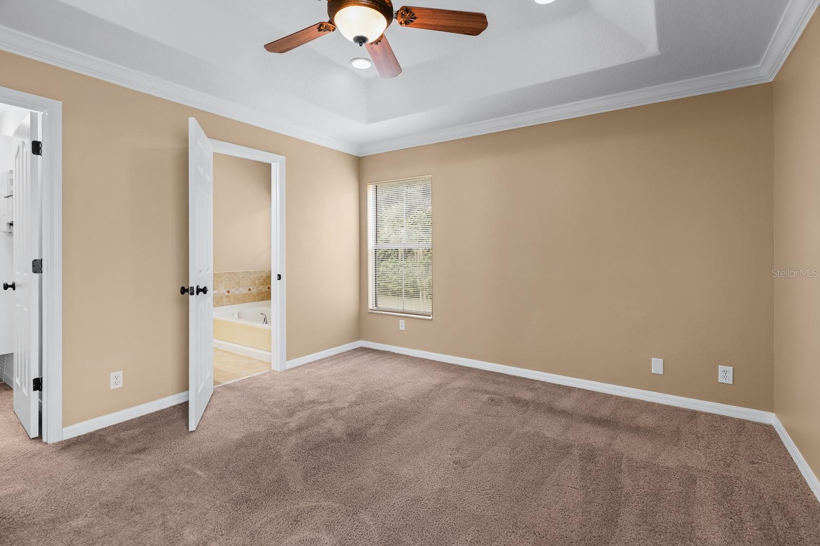 2916 ROYAL TUSCAN LN — photo 4