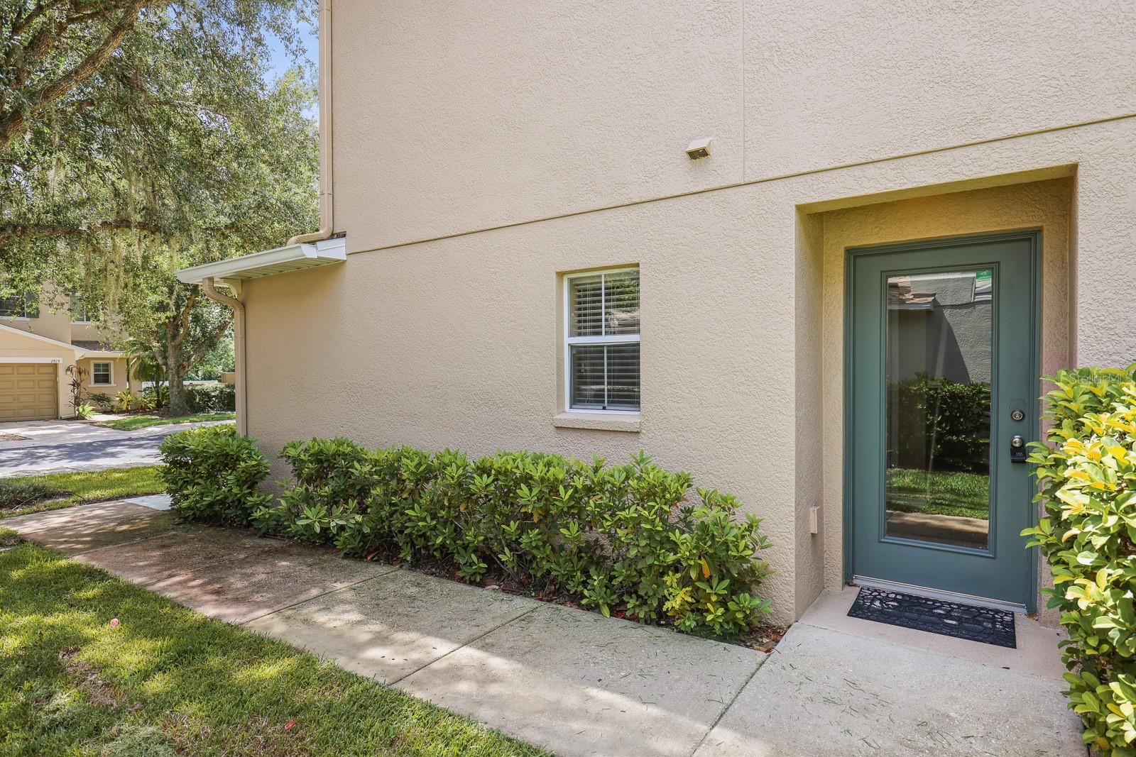 2916 ROYAL TUSCAN LN — photo 2