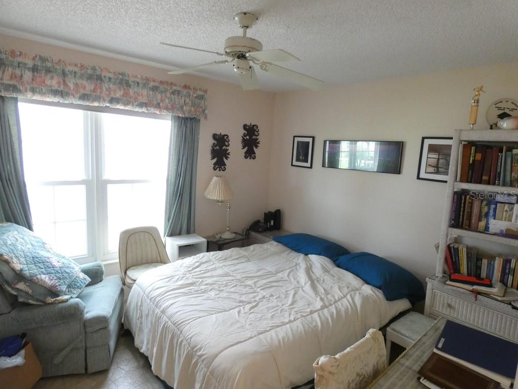 945 MADRID DR — photo 16