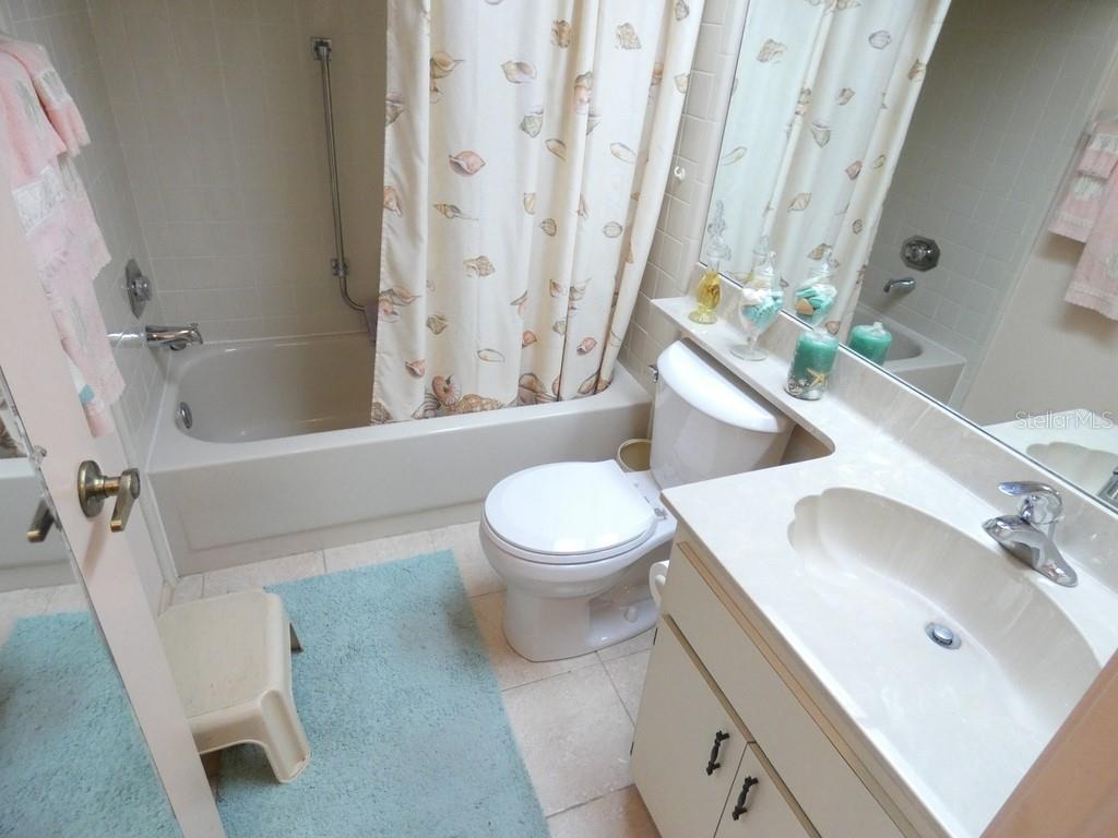 945 MADRID DR — photo 21