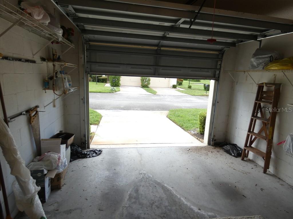 945 MADRID DR — photo 25