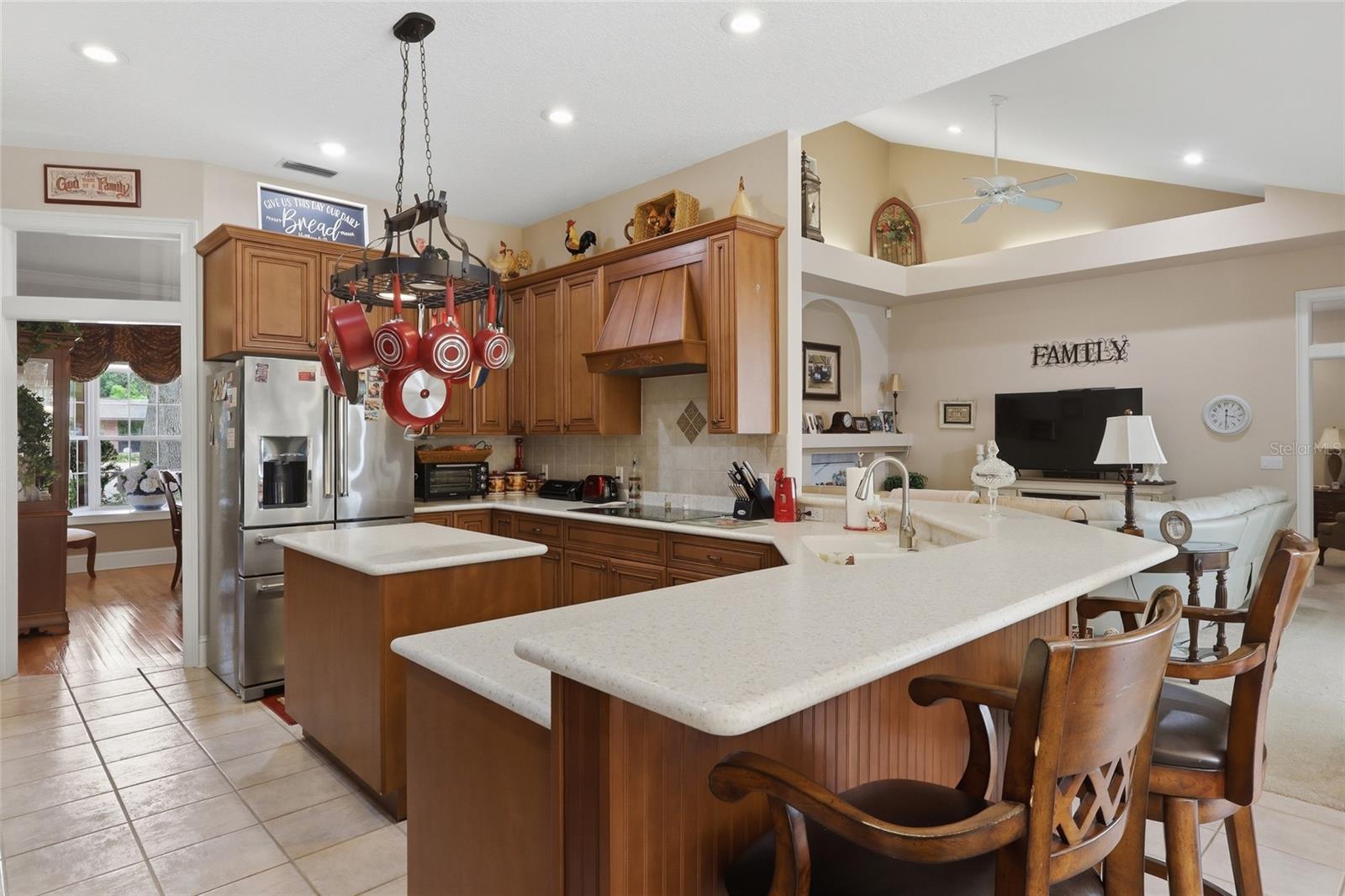 5649 BEECH ST — photo 36