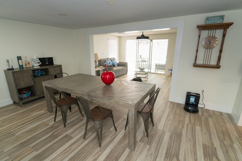 4927 BLUE HERON DR — photo 13