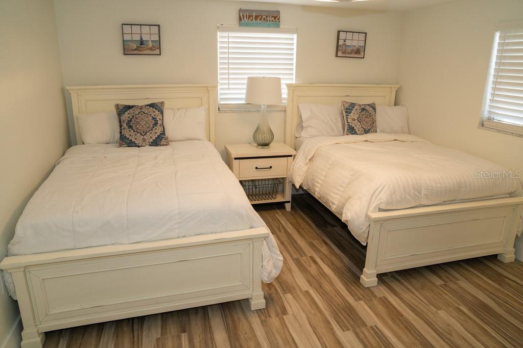 4927 BLUE HERON DR — photo 20