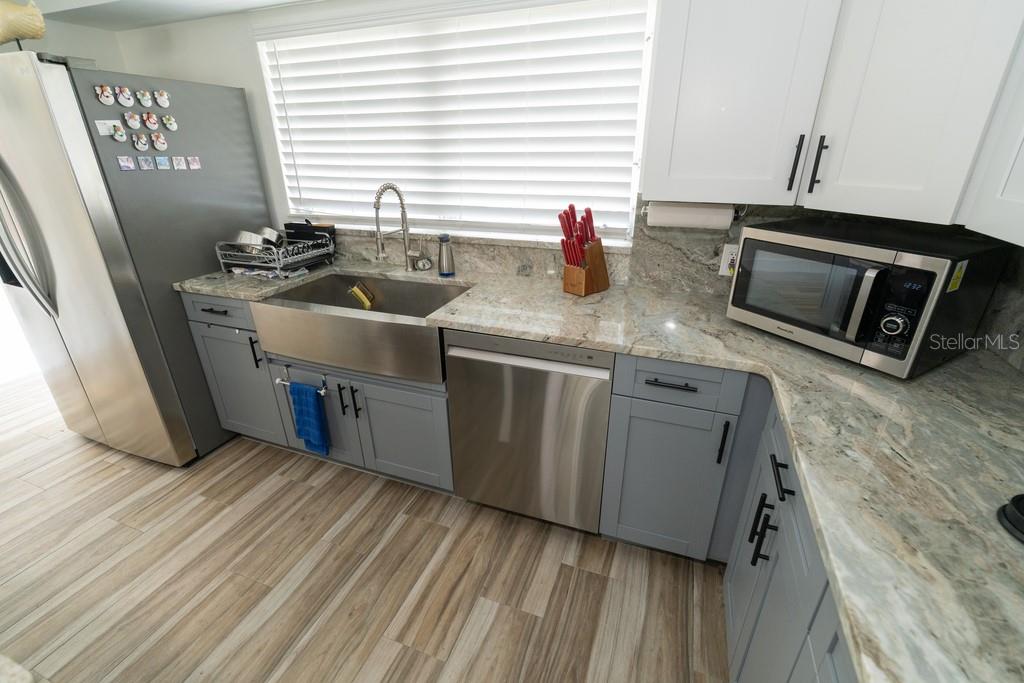 4927 BLUE HERON DR — photo 5