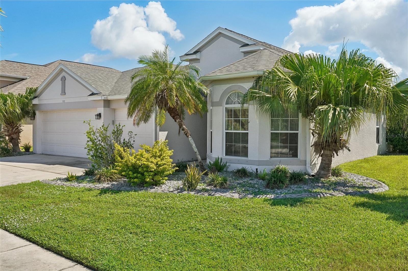 1810 MIRA LAGO CIR — photo 2