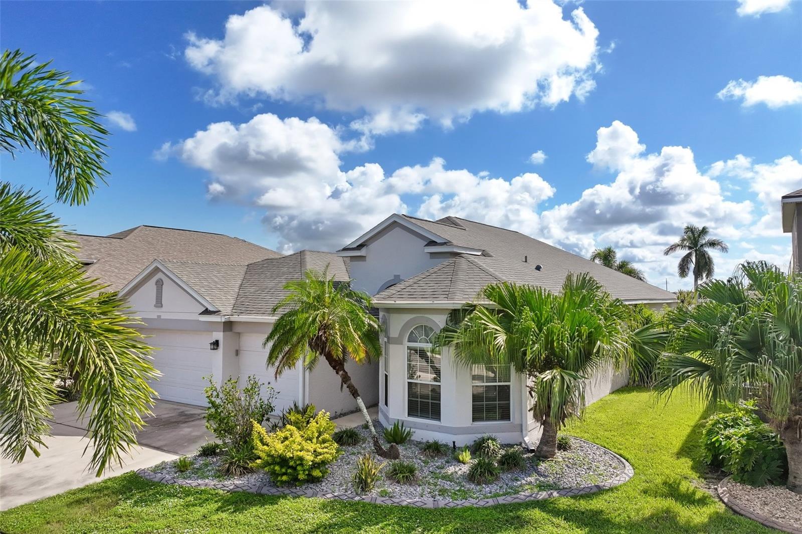 1810 MIRA LAGO CIR — photo 45