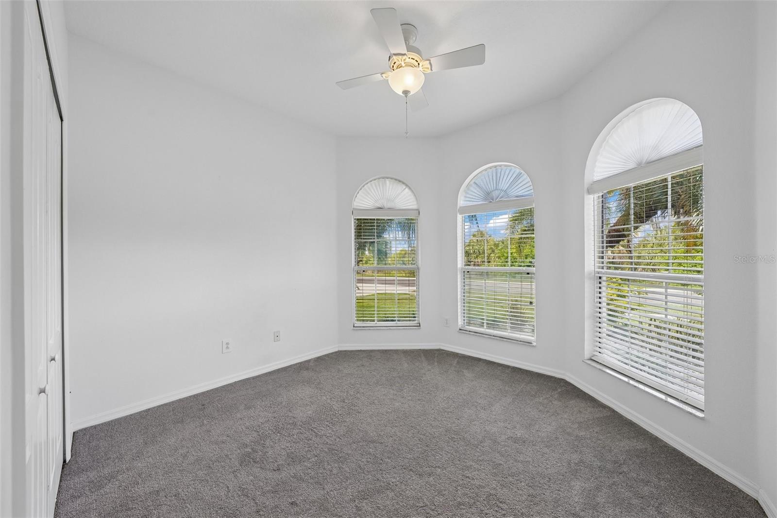 1810 MIRA LAGO CIR — photo 19