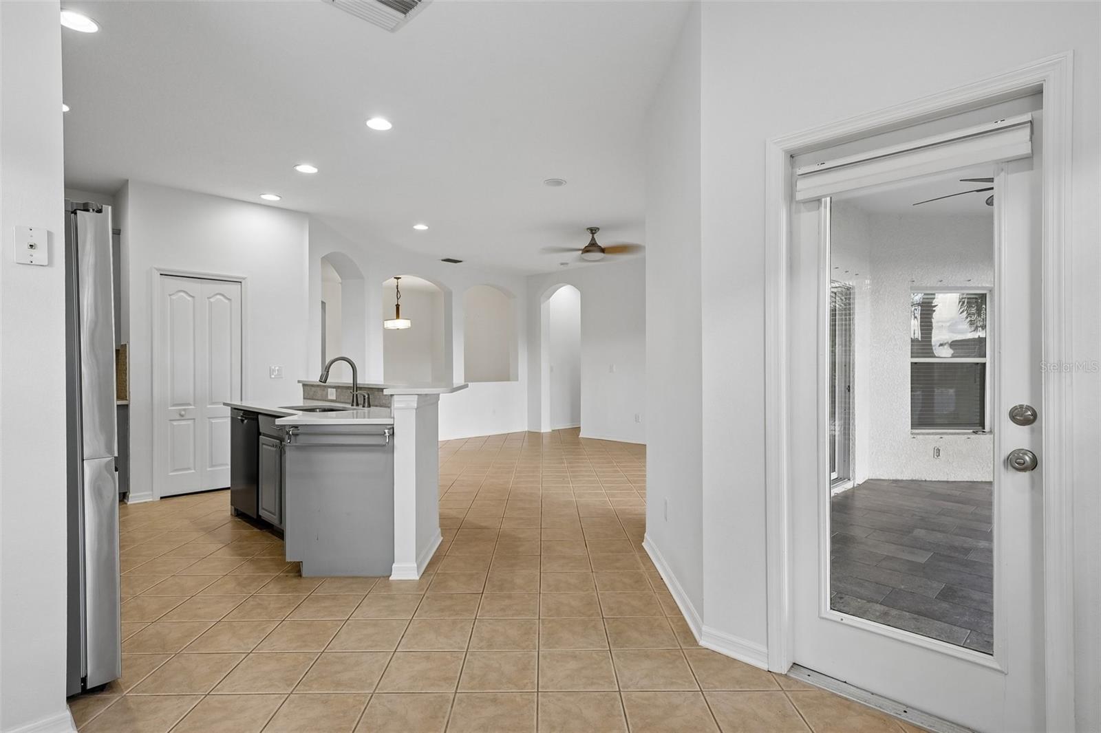 1810 MIRA LAGO CIR — photo 11
