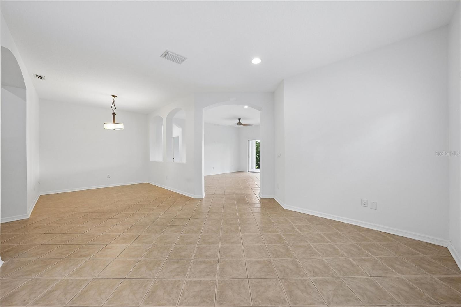 1810 MIRA LAGO CIR — photo 30