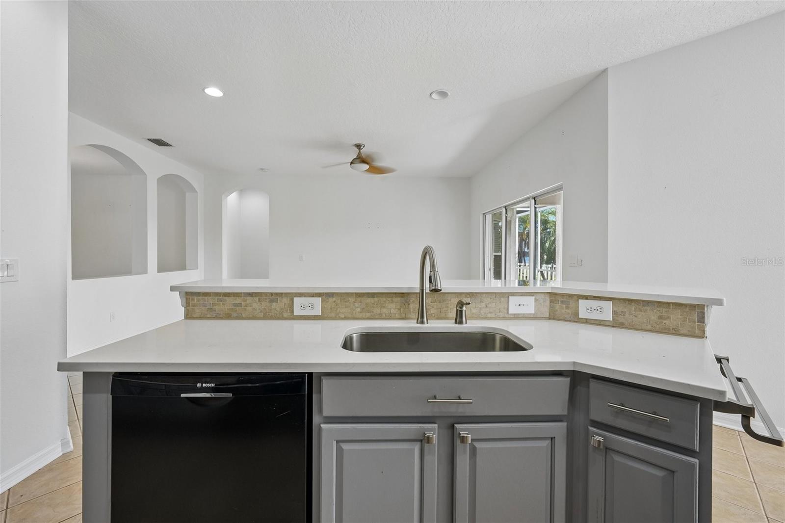 1810 MIRA LAGO CIR — photo 17