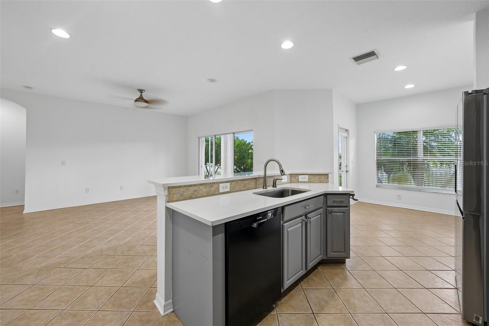 1810 MIRA LAGO CIR — photo 13