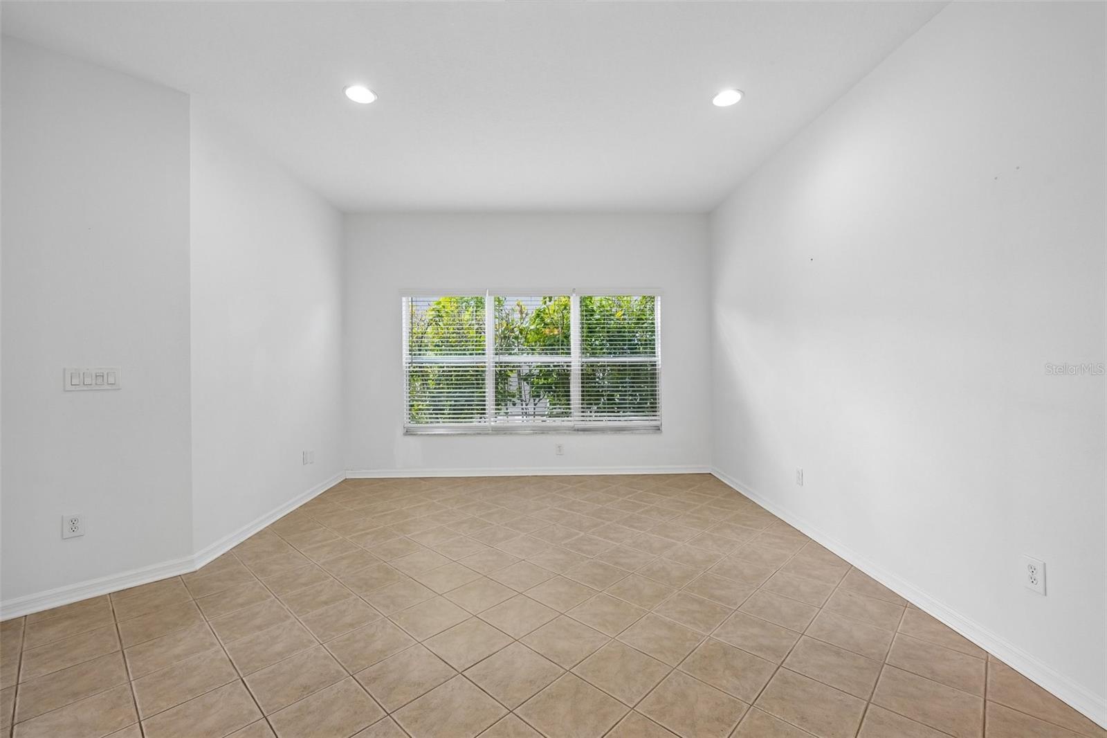 1810 MIRA LAGO CIR — photo 29