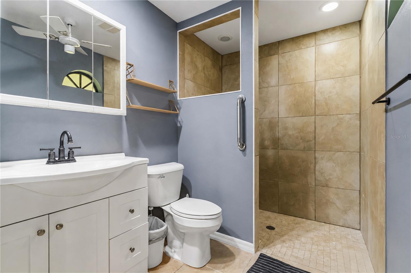 902 DRAKESWOOD CT — photo 24