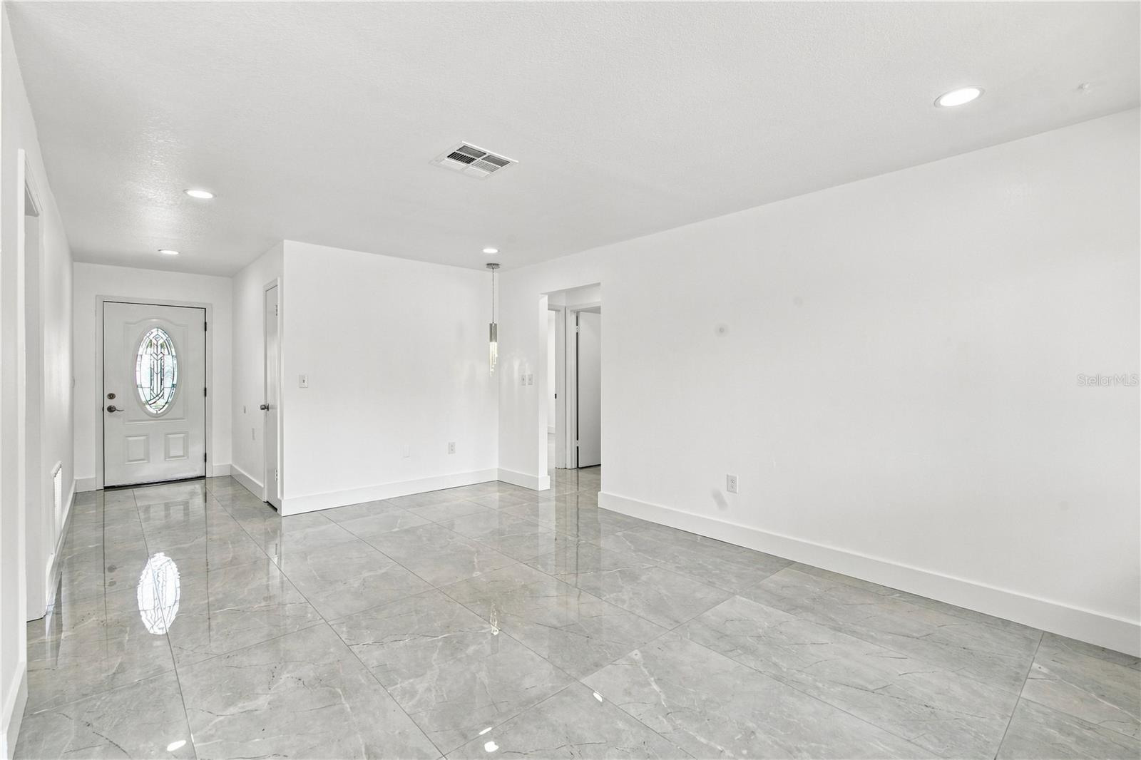 4251 WOODFIELD AVE — photo 6