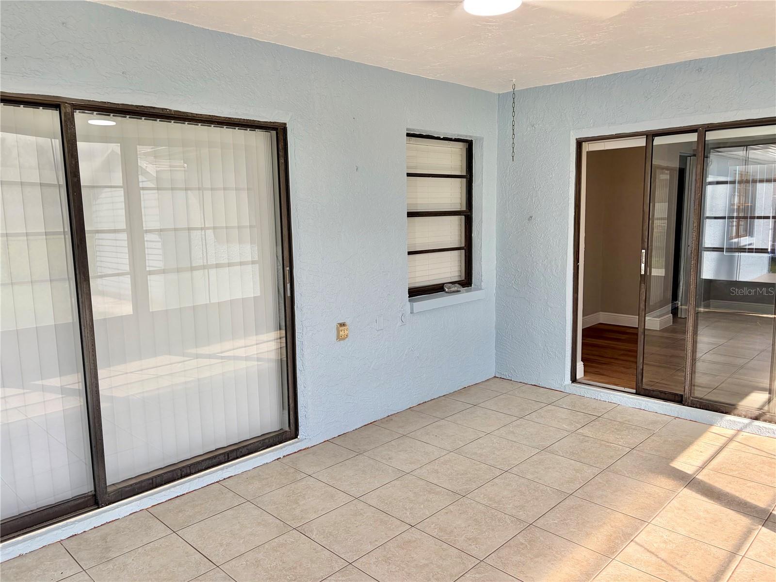1202 MANDARIN DR — photo 36