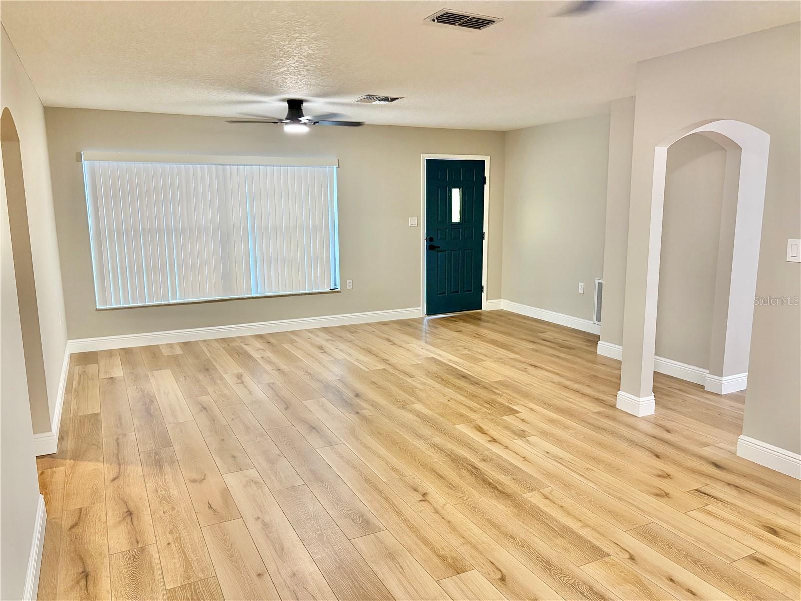 1202 MANDARIN DR — photo 17