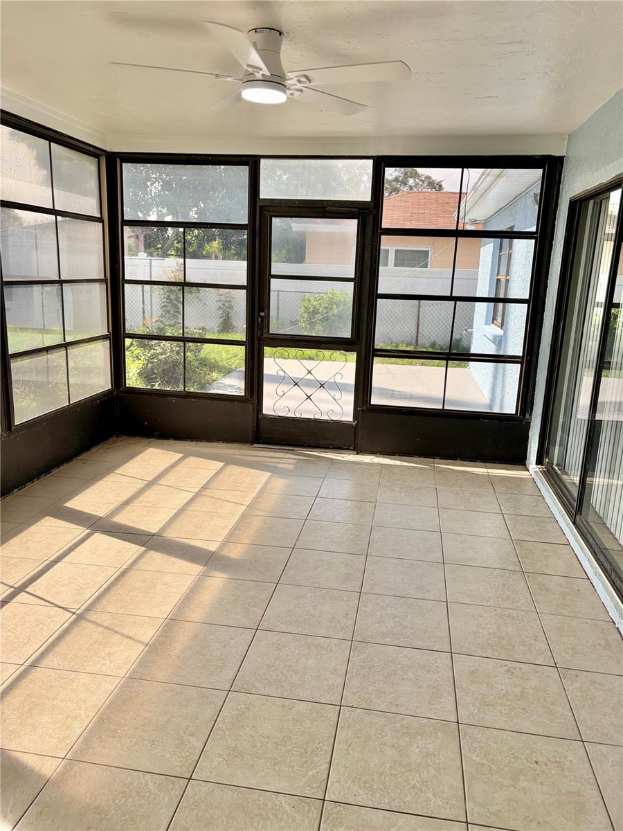 1202 MANDARIN DR — photo 37