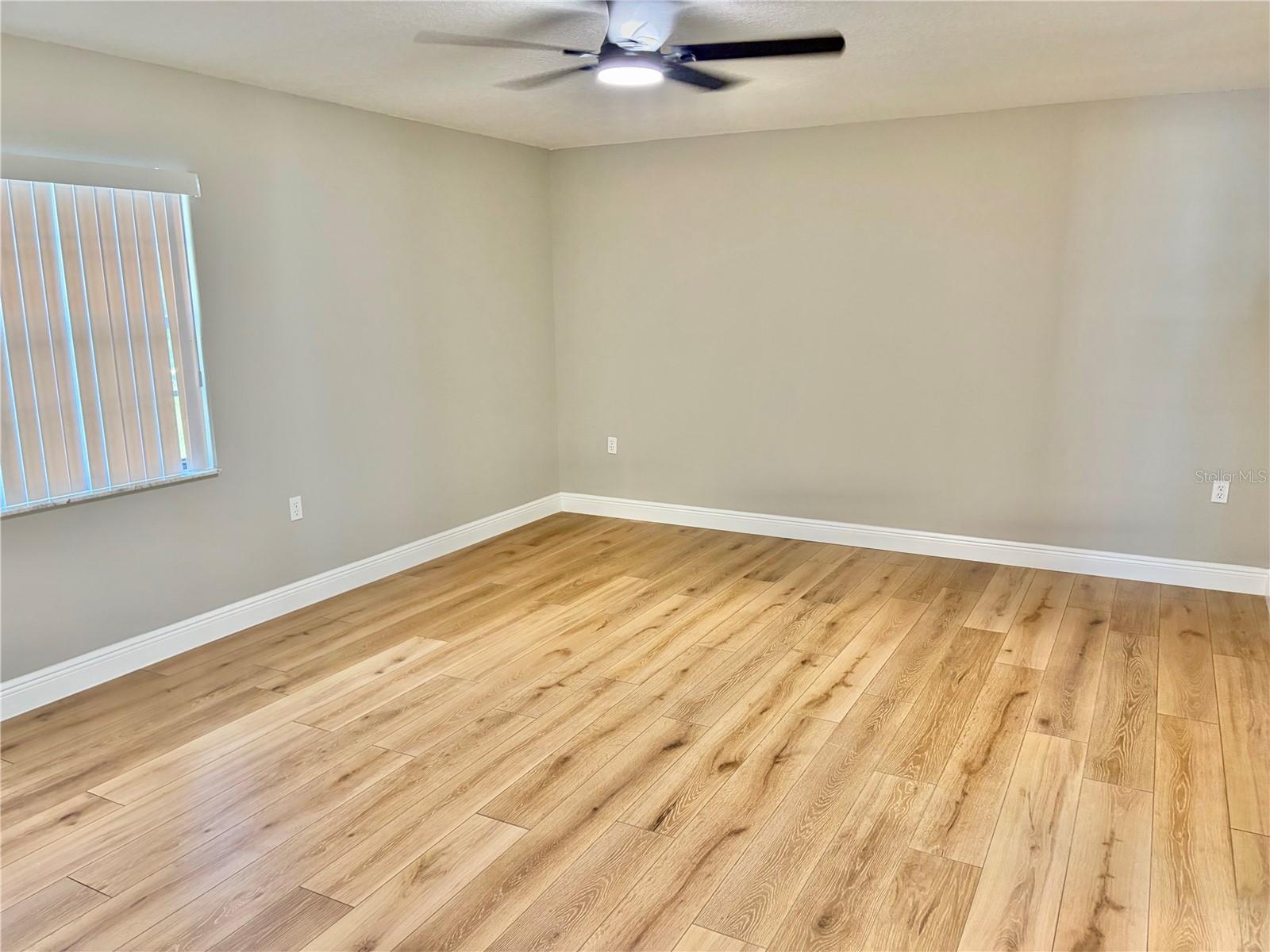 1202 MANDARIN DR — photo 35