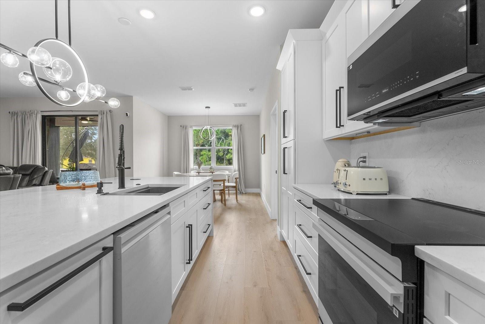 5587 FARMINGTON AVE — photo 13